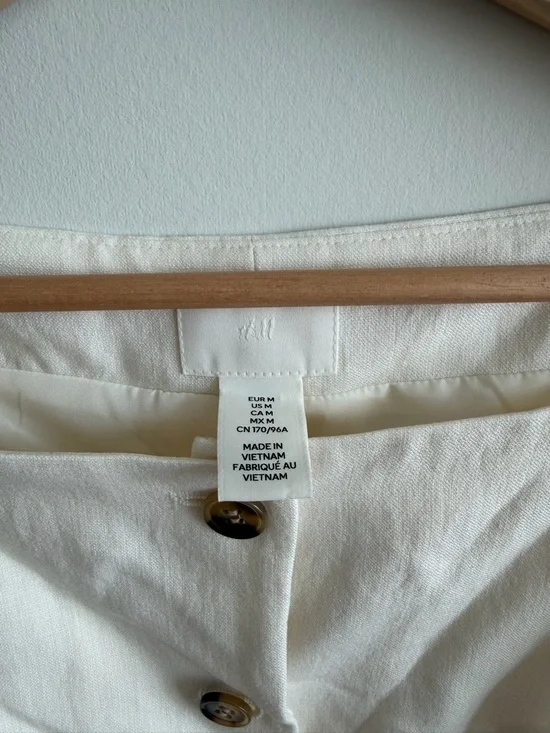 H&M Linen Blend White Button Front Tank Top Size M Minimalist - Picture 2 of 4